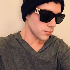 Meet your Posher, Chris